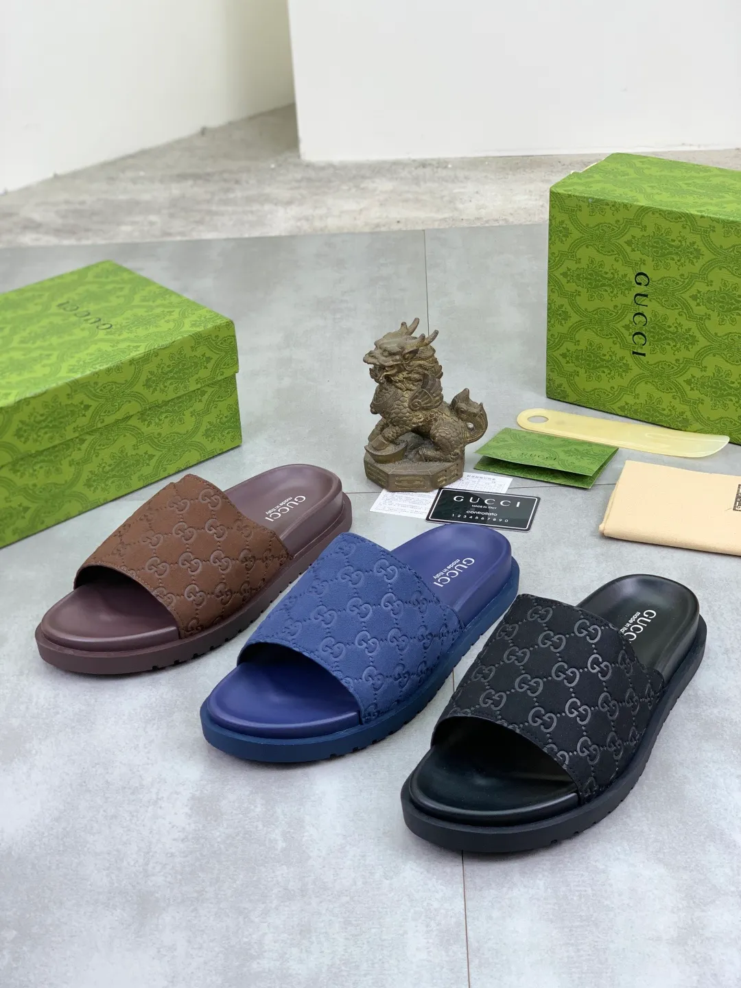 Men's Men's Shoes💰P320💰[New Style]🎁🎁🎁 High-quality GUCCI new casual slippers for the Year of the Snake, original official website, perfect workmanship, transmitting a kind of noble luxury, sublimating its definition of luxury in Gucci's high-end extraordinary craftsmanship. Original Gucci double G combination outsole, code number: 38-44 (45 customized)